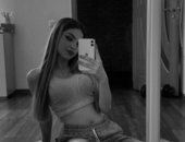 Bella Try On